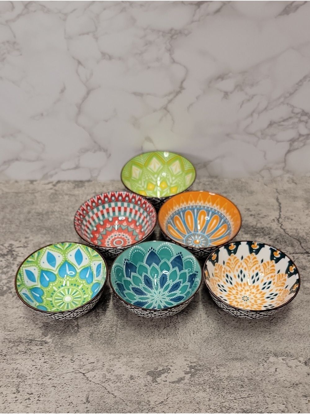 Set of six colorful bowls - Picture 3 of 14